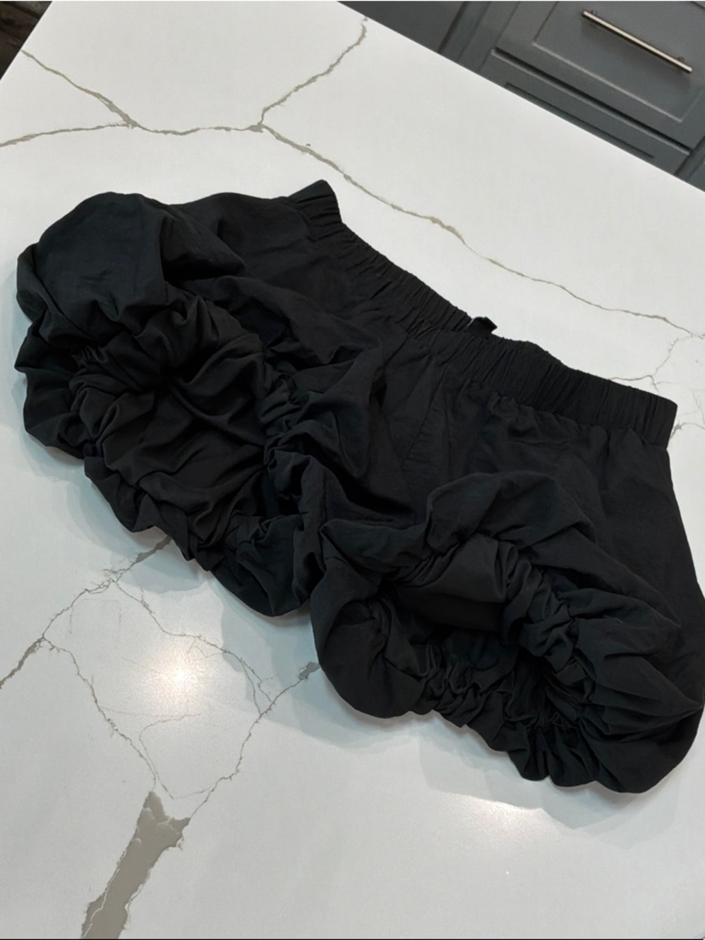 Cider XL Fad Must Have Sheik BubblePockets Stretch Black Ruffled Bermuda Shorts